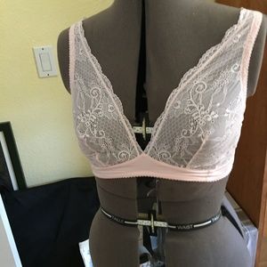 Cosabella lacey soft bralette. Like New